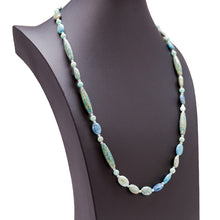 画像をギャラリービューアに読み込む, ライトブルーが美しい天然石のロングネックレス