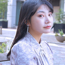 画像をギャラリービューアに読み込む, イヤリング ラインストーン パール クリアカラー ホワイト ロング 153032