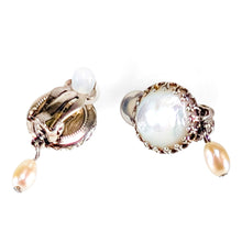 画像をギャラリービューアに読み込む, 上品な光沢が美しい白蝶貝のイヤリング