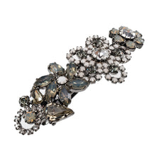 Load image into Gallery viewer, バレッタ ラインストーン グレー ホワイト クリアカラー フラワー 留金6cm 153074