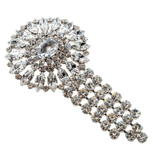 画像をギャラリービューアに読み込む, スワロフスキークリスタルをふんだんにあしらったブローチ