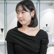 画像をギャラリービューアに読み込む, イヤリング ラインストーン パール レッド ホワイト ゴールド リボン er060424