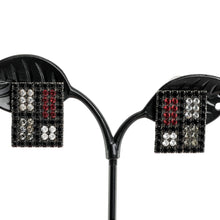 Load image into Gallery viewer, イヤリング ラインストーン ブラック レッド クリアカラー グレー スクエア 104701