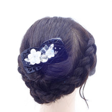 画像をギャラリービューアに読み込む, バレッタ 白蝶貝 ラインストーン ホワイト フラワー バタフライ ブラック 150751