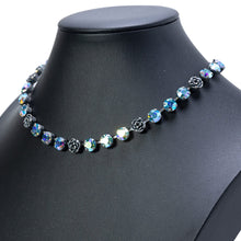 画像をギャラリービューアに読み込む, 大粒のラインストーンと薔薇モチーフをあしらったネックレス