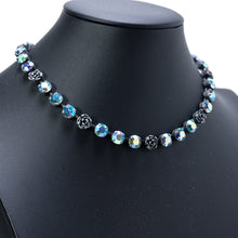 画像をギャラリービューアに読み込む, 大粒のラインストーンと薔薇モチーフをあしらったネックレス