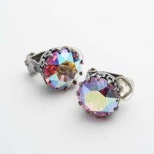 Load image into Gallery viewer, シャープなカッティングが美しいビジューイヤリング