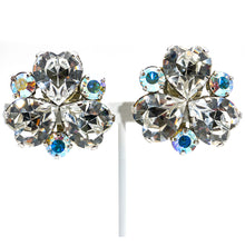 Load image into Gallery viewer, 大粒のラインストーンが煌めくビジューイヤリング