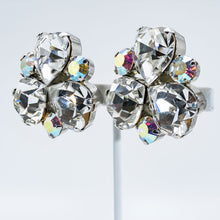 Load image into Gallery viewer, 大粒のラインストーンが煌めくビジューイヤリング