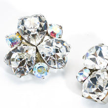 Load image into Gallery viewer, 大粒のラインストーンが煌めくビジューイヤリング