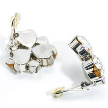 Load image into Gallery viewer, 大粒のラインストーンが煌めくビジューイヤリング