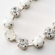 画像をギャラリービューアに読み込む, ラインストーンの煌めきが美しいネックレス