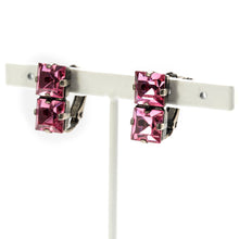 Load image into Gallery viewer, スクエアシェイプのラインストーンが美しく輝くイヤリング