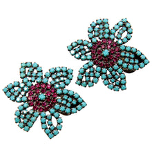 Load image into Gallery viewer, モード感溢れるフラワーモチーフのイヤリング