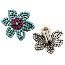 Load image into Gallery viewer, モード感溢れるフラワーモチーフのイヤリング