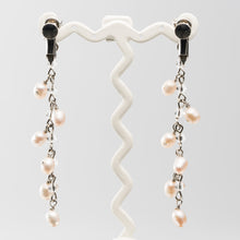 画像をギャラリービューアに読み込む, 【芸能人着用】イヤリング 淡水パール クォーツ ラインストーン ピンク ロング 127366