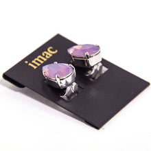 Load image into Gallery viewer, 大粒のラインストーンが美しく輝く紫色のイヤリング