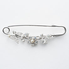 画像をギャラリービューアに読み込む, ブローチ ラインストーン フラワー バタフライ パール クリア ホワイト 137710 メール便