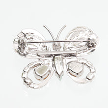 画像をギャラリービューアに読み込む, ラインストーンと上質なボヘミアングラスをあしらった、蝶々モチーフのブローチ