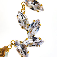 Load image into Gallery viewer, 【TV着用モデル】ネックレス ラインストーン ゴールド クリアカラー ボタニカル 39cm ショート 144353