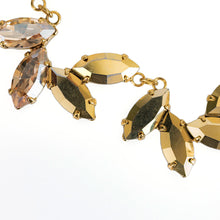 Load image into Gallery viewer, 【TV着用モデル】ネックレス ラインストーン ゴールド クリアカラー ボタニカル 39cm ショート 144353