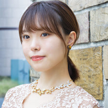 Load image into Gallery viewer, 【TV着用モデル】ネックレス ラインストーン ゴールド クリアカラー ボタニカル 39cm ショート 144353