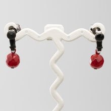 Load image into Gallery viewer, イヤリング ボヘミアングラス レッド ハンギング 145986