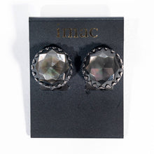 画像をギャラリービューアに読み込む, 上品な光沢が美しい黒蝶貝のイヤリング
