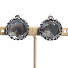 画像をギャラリービューアに読み込む, 上品な光沢が美しい黒蝶貝のイヤリング
