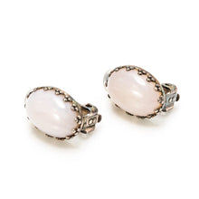 画像をギャラリービューアに読み込む, オパールの淡いピンクが美しい天然石イヤリング