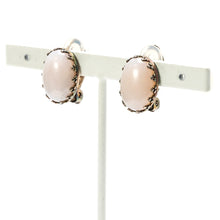 画像をギャラリービューアに読み込む, オパールの淡いピンクが美しい天然石イヤリング