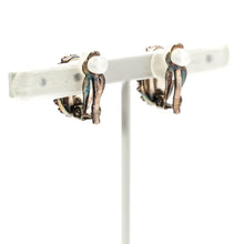 画像をギャラリービューアに読み込む, オパールの淡いピンクが美しい天然石イヤリング