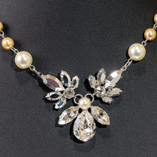 画像をギャラリービューアに読み込む, ラインストーンのきらめきとパールの輝きが美しいネックレス