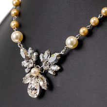 画像をギャラリービューアに読み込む, ラインストーンのきらめきとパールの輝きが美しいネックレス