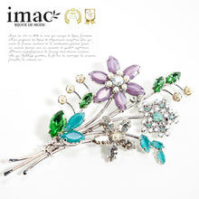 画像をギャラリービューアに読み込む, スワロフスキークリスタルと上質なボヘミアングラスをあしらったフラワーブーケのブローチ