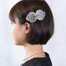 画像をギャラリービューアに読み込む, アンティーク調のレースメタルの模様が美しいヘアバレッタ