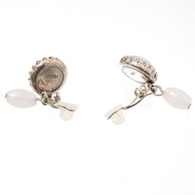 Load image into Gallery viewer, ムーンストーンの優しい光沢が美しい天然石イヤリング