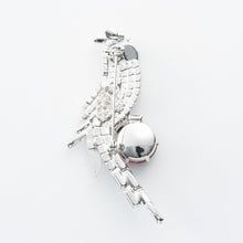 画像をギャラリービューアに読み込む, おうむモチーフのビジューブローチ