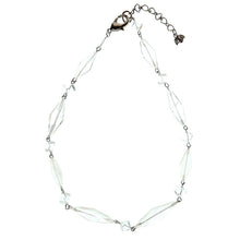 Load image into Gallery viewer, 上品なクリアカラーが美しいクォーツのショートネックレス