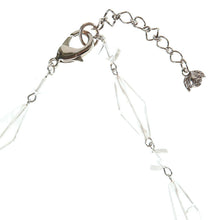 Load image into Gallery viewer, 上品なクリアカラーが美しいクォーツのショートネックレス