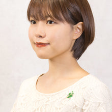 画像をギャラリービューアに読み込む, バッジ 七宝グリーン葉 150074