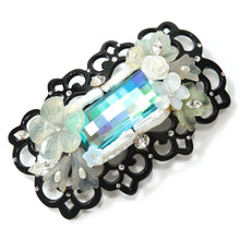 画像をギャラリービューアに読み込む, 上質なボヘミアングラスをあしらい、高級感あふれるバレッタ