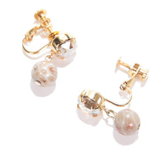 画像をギャラリービューアに読み込む, イヤリング コーラルフォッシル ラインストーン ベージュ ハンギング 150479