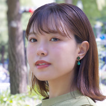 Load image into Gallery viewer, イヤリング   マラカイト ラインストーン グリーン 150616