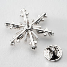 画像をギャラリービューアに読み込む, バッジ ラインストーン クリアカラー 雪の結晶 150741 メール便