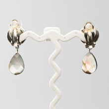画像をギャラリービューアに読み込む, ファセットカットが美しい黒蝶貝のイヤリング