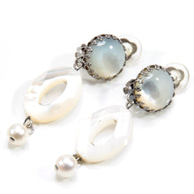 画像をギャラリービューアに読み込む, 上品な光沢が美しい白蝶貝のイヤリング