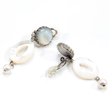 画像をギャラリービューアに読み込む, 上品な光沢が美しい白蝶貝のイヤリング