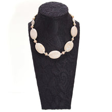 画像をギャラリービューアに読み込む, ネックレス コーラルフォッシル マーブル 淡水パール ショート 150875
