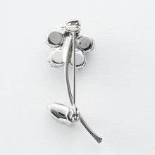 画像をギャラリービューアに読み込む, ブローチ ラインストーン フラワー パール ブルー 150895 メール便